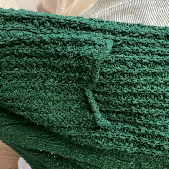 Cozy Cardigan Hollister Green ON SALE MUST GO - Picture 2 of 4